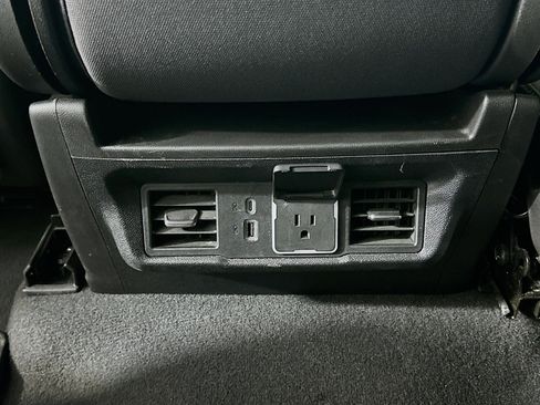 Used 2024 GMC Sierra 1500 Elevation image 27