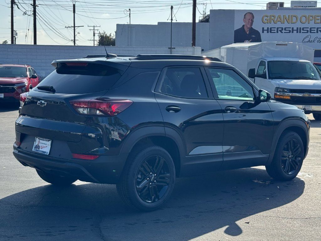 New 2026 Chevrolet TrailBlazer LT w/ Convenience Package FWD image 7