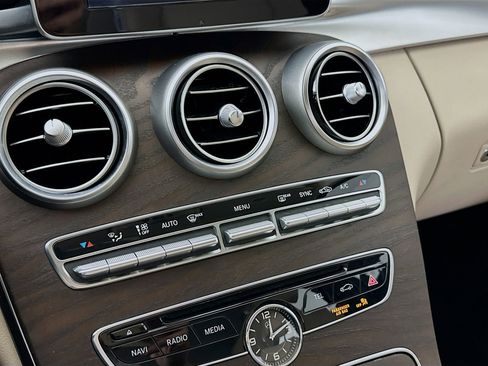 Used 2018 Mercedes-Benz C 300 Sedan image 16