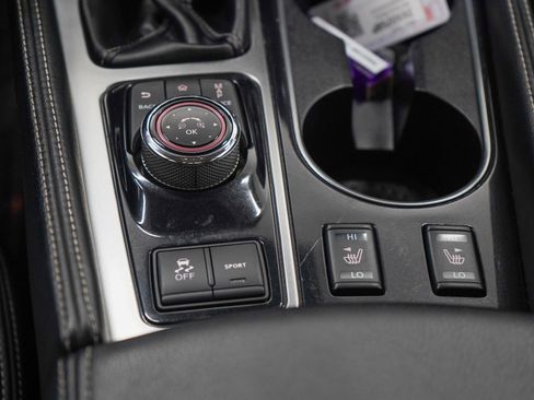 Used 2023 Nissan Maxima SL FWD image 18