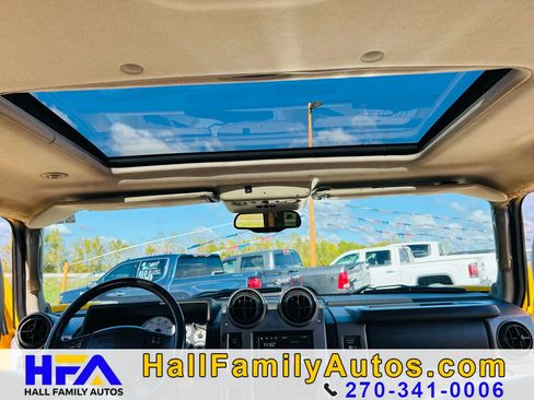 Used 2003 HUMMER H2 w/ Preferred Equipment Group image 10