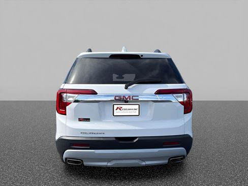 Certified 2023 GMC Acadia SLT FWD image 4