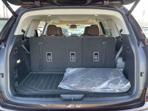 Certified 2025 Subaru Ascent Touring w/ Popular Package #2 image 31