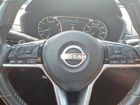 Used 2024 Nissan Altima 2.5 SR FWD image 12