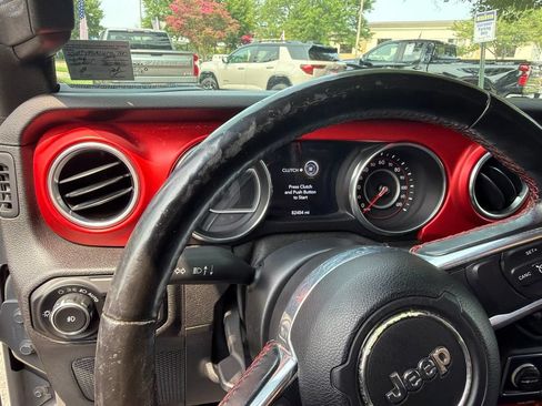 Used 2020 Jeep Wrangler Unlimited Rubicon w/ LED Lighting Group AWD/4WD image 21