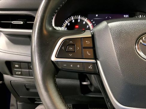 Used 2024 Toyota Highlander XSE image 24