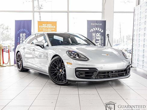 Used 2023 Porsche Panamera Platinum Edition RWD image 3