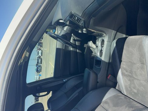 Used 2021 Jeep Grand Cherokee Laredo X image 15