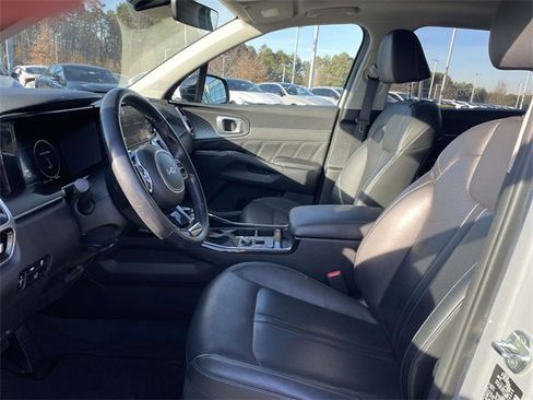 Used 2023 Kia Sorento SX image 4
