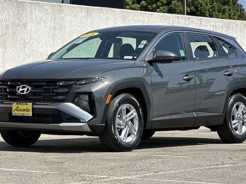 Certified 2026 Hyundai Tucson SE FWD image 8