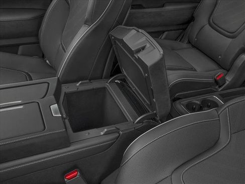 New 2026 INFINITI QX80 Luxe image 10