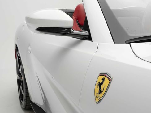 Used 2020 Ferrari Portofino image 53