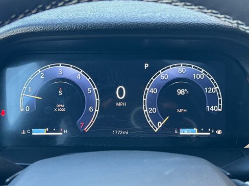 Used 2025 Jeep Grand Cherokee Altitude AWD/4WD image 23