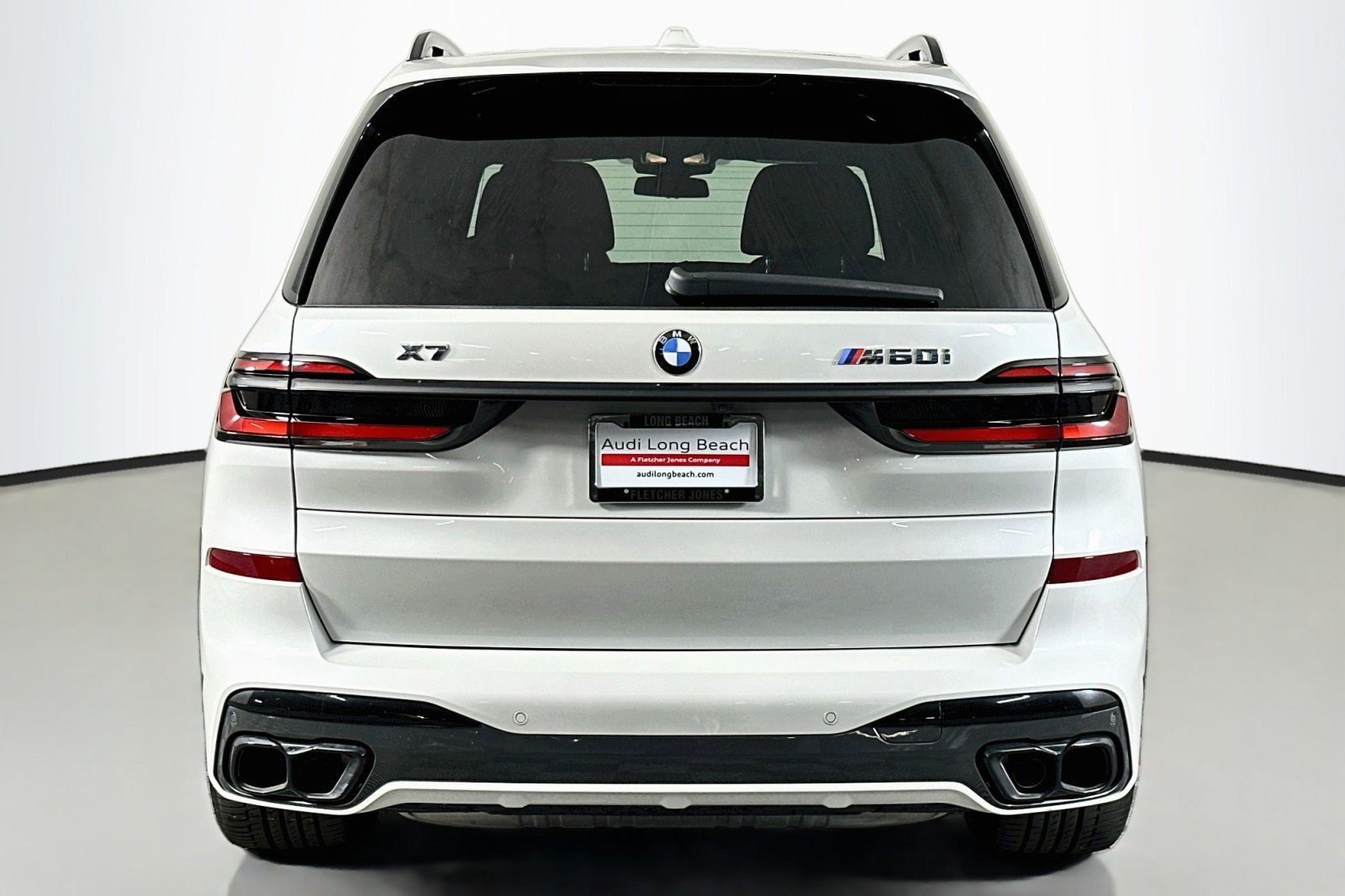 Used 2024 BMW X7 M60i w/ Executive Package AWD/4WD image 3