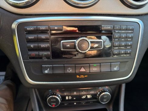 Used 2014 Mercedes-Benz CLA 250 image 32