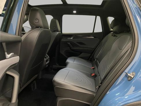 New 2026 Volkswagen Tiguan SE R-Line image 25