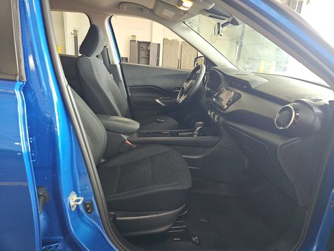 Used 2024 Nissan Kicks SV FWD image 12