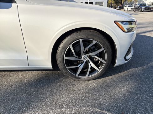 Used 2020 Volvo S60 T5 Momentum w/ Protection Package Premier image 7