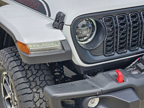 New 2026 Jeep Gladiator Rubicon AWD/4WD image 9
