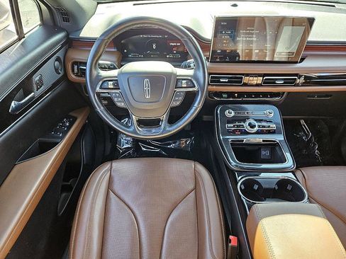 Used 2023 Lincoln Nautilus Reserve w/ Equipment Group 201A image 10