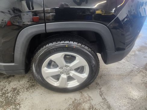 Used 2019 Jeep Compass Latitude image 42