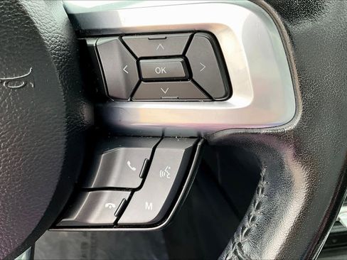 Used 2022 Ford Mustang Premium image 38