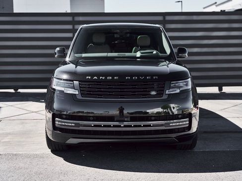 Used 2025 Land Rover Range Rover Long Wheelbase SE AWD/4WD image 13