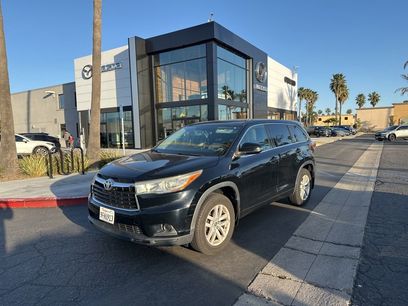 Used 2016 Toyota Highlander LE
