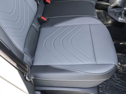 New 2026 Volkswagen Tiguan SE AWD/4WD image 41