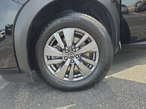 Used 2024 Nissan Pathfinder SV AWD/4WD image 28