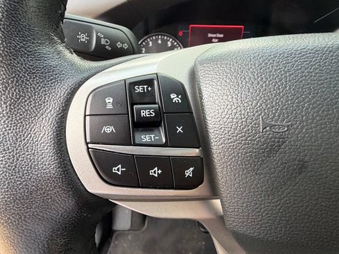Used 2023 Ford Explorer Limited w/ Limited Technology Package AWD/4WD image 31