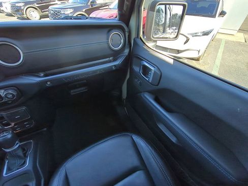 Used 2022 Jeep Wrangler Unlimited Rubicon 4xe w/ Cold Weather Group image 17