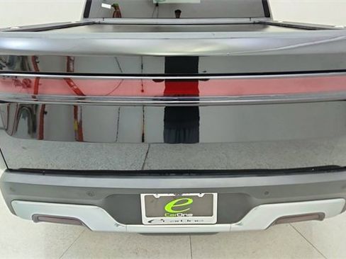 Used 2022 Rivian R1T Adventure image 11