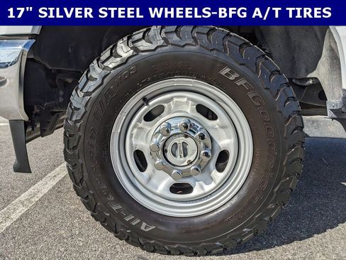 Used 2023 Ford F250 XL w/ FX4 Off-Road Package image 4