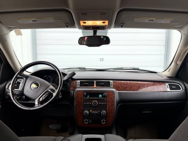 Used 2007 Chevrolet Avalanche LT AWD/4WD image 12