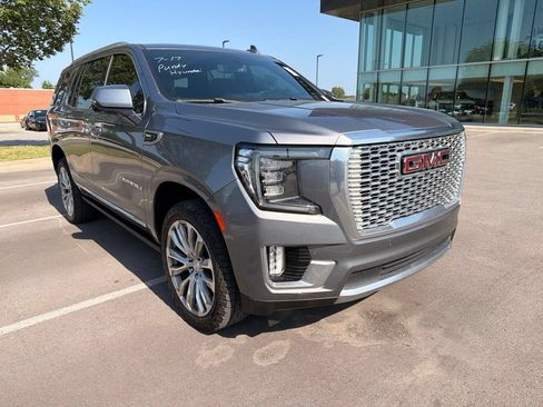 Used 2022 GMC Yukon Denali AWD/4WD image 1