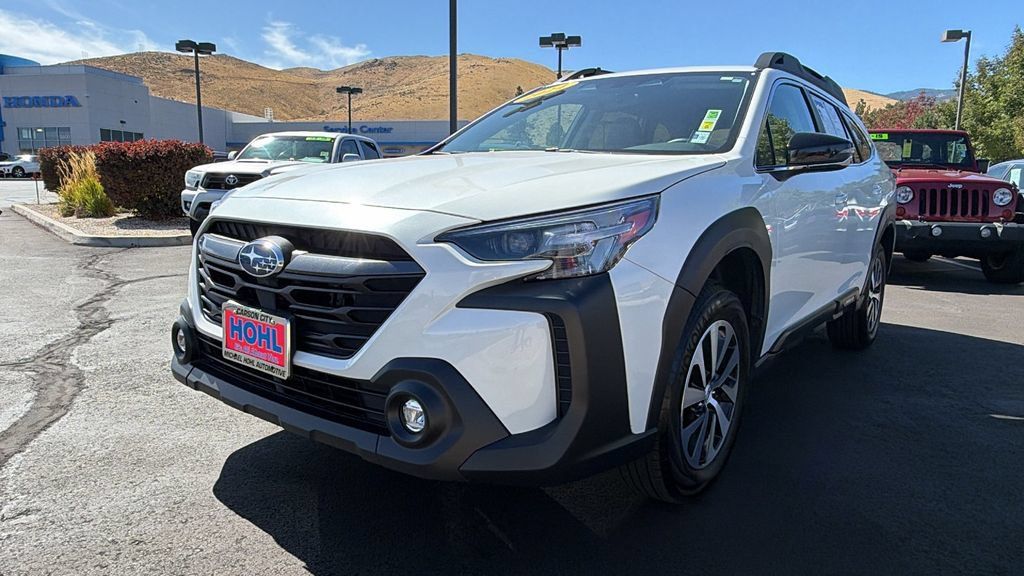 Used 2024 Subaru Outback Premium AWD/4WD image 7