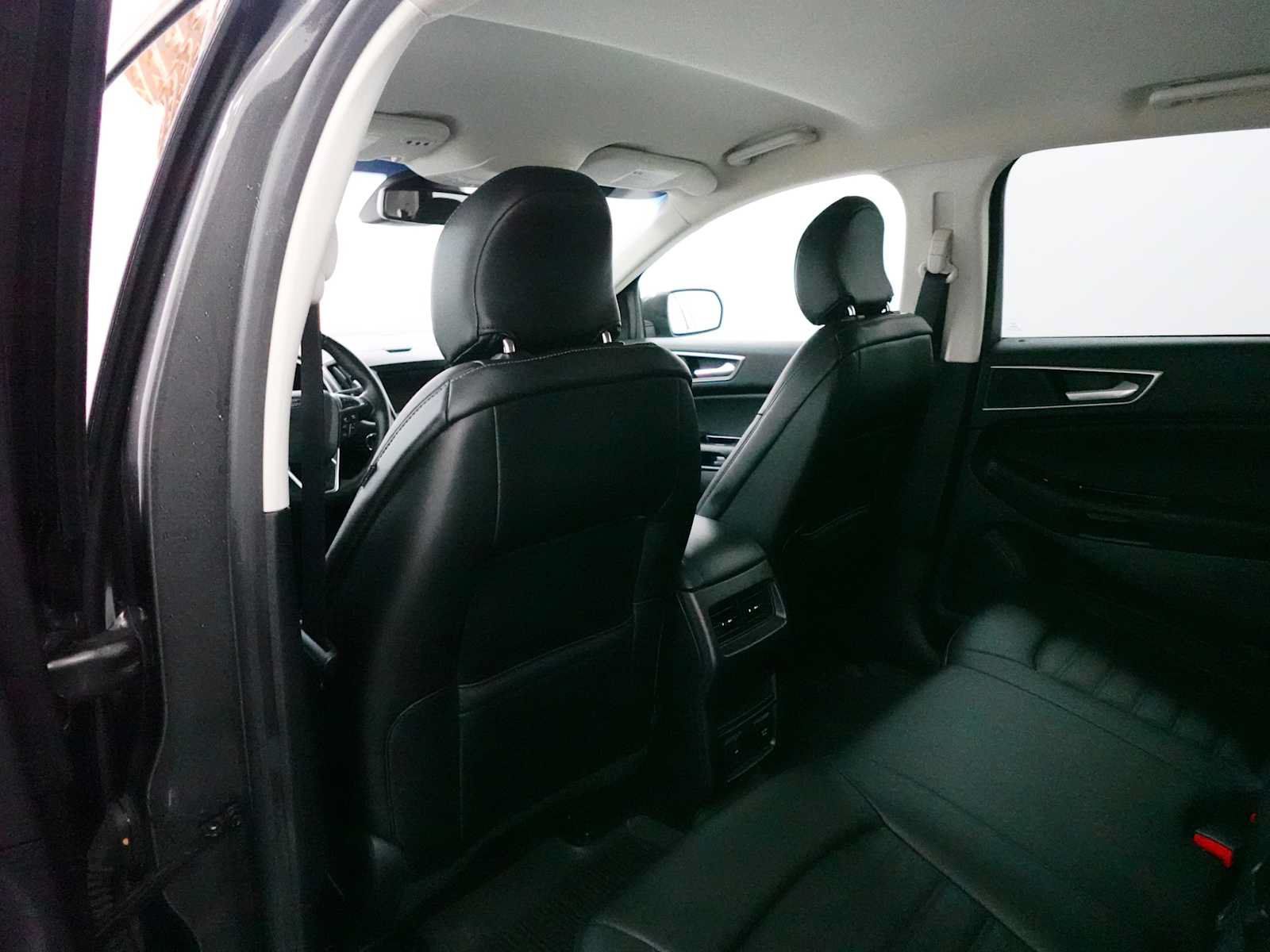 Used 2019 Ford Edge SEL w/ Equipment Group 201A AWD/4WD image 27