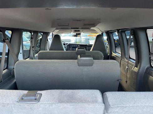 Used 2020 Chevrolet Express 2500 LT w/ LT Preferred Equipment Group image 10