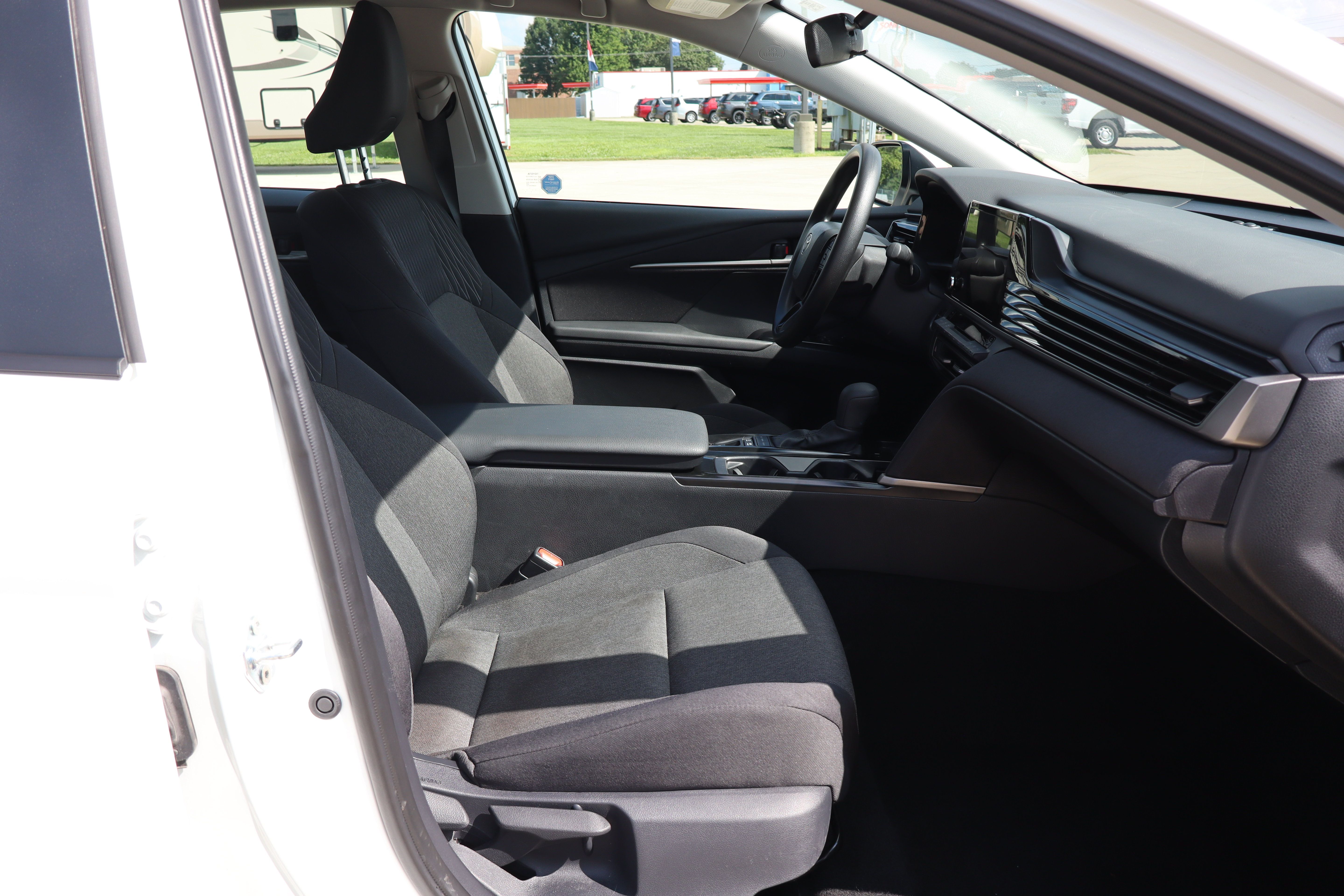 Used 2025 Toyota Camry LE FWD image 12
