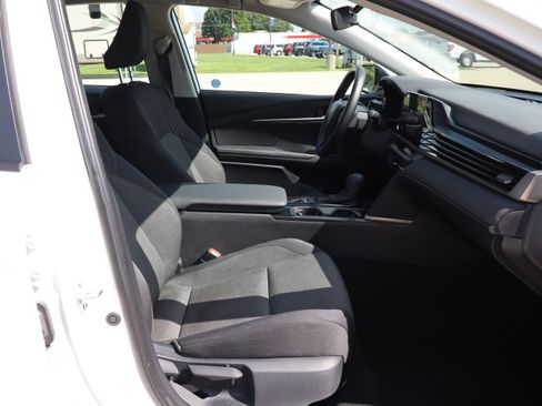 Used 2025 Toyota Camry LE FWD image 12