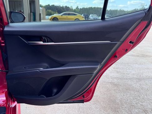 Used 2023 Toyota Camry SE image 20