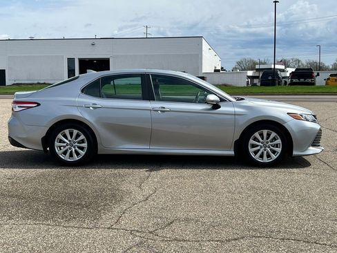 Used 2019 Toyota Camry LE w/ Convenience Package image 39