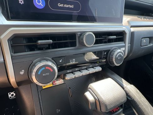 Used 2024 Toyota Tacoma TRD Sport w/ TRD Sport Upgrade Package AWD/4WD image 18