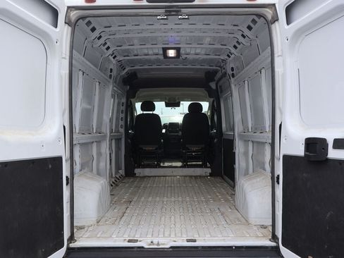 Used 2025 RAM ProMaster 3500 w/ Convenience Group FWD image 4