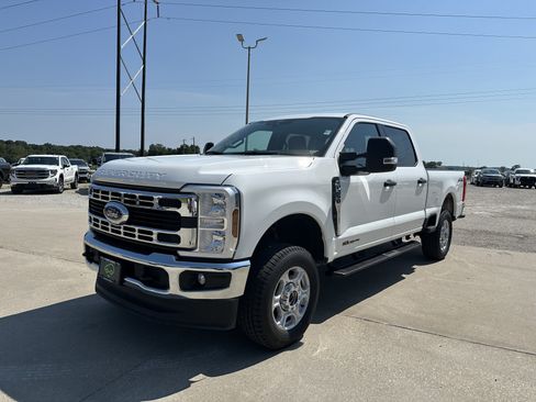 Used 2025 Ford F250 XLT AWD/4WD image 5