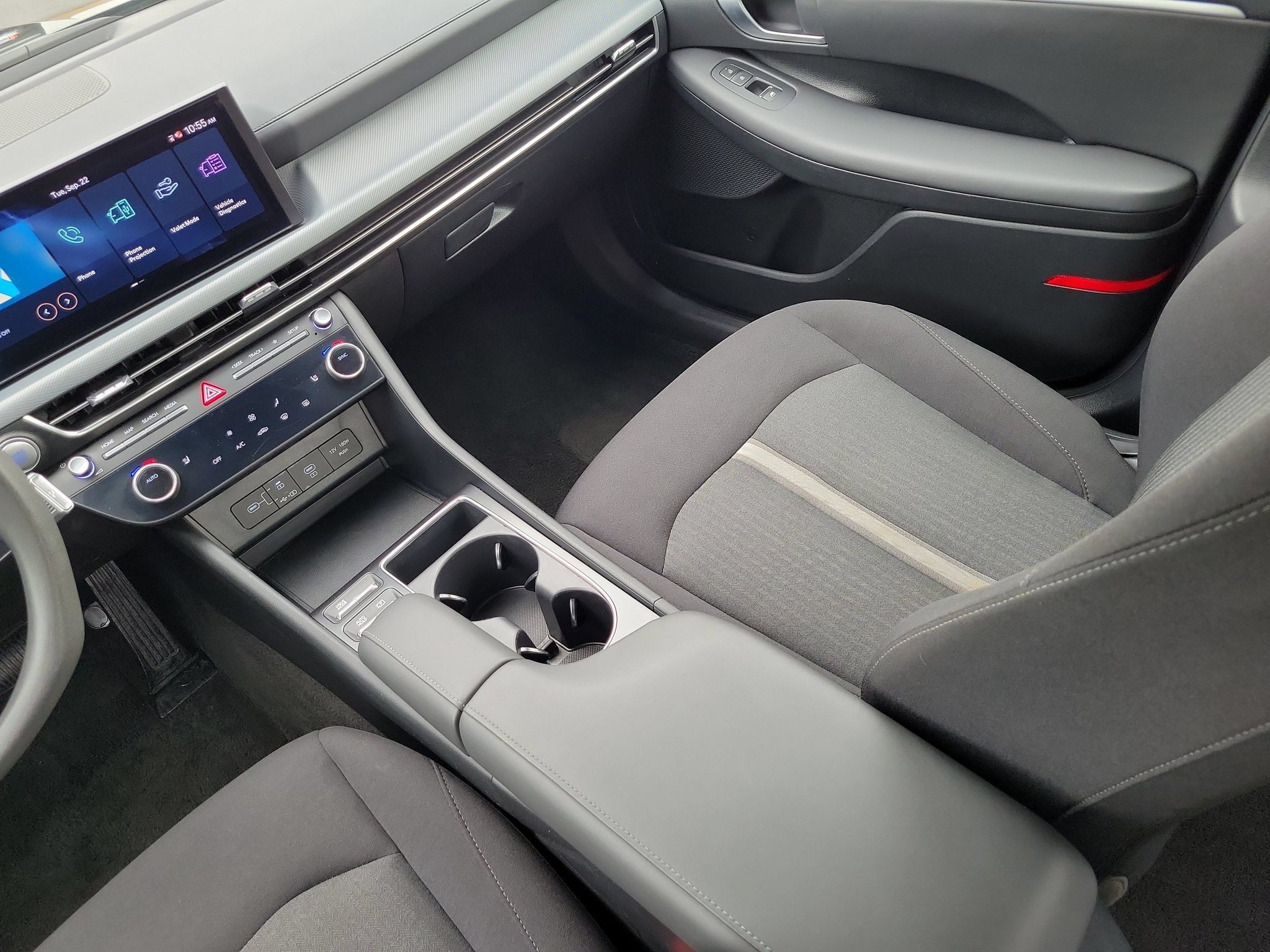 Used 2025 Hyundai Sonata SEL FWD image 28