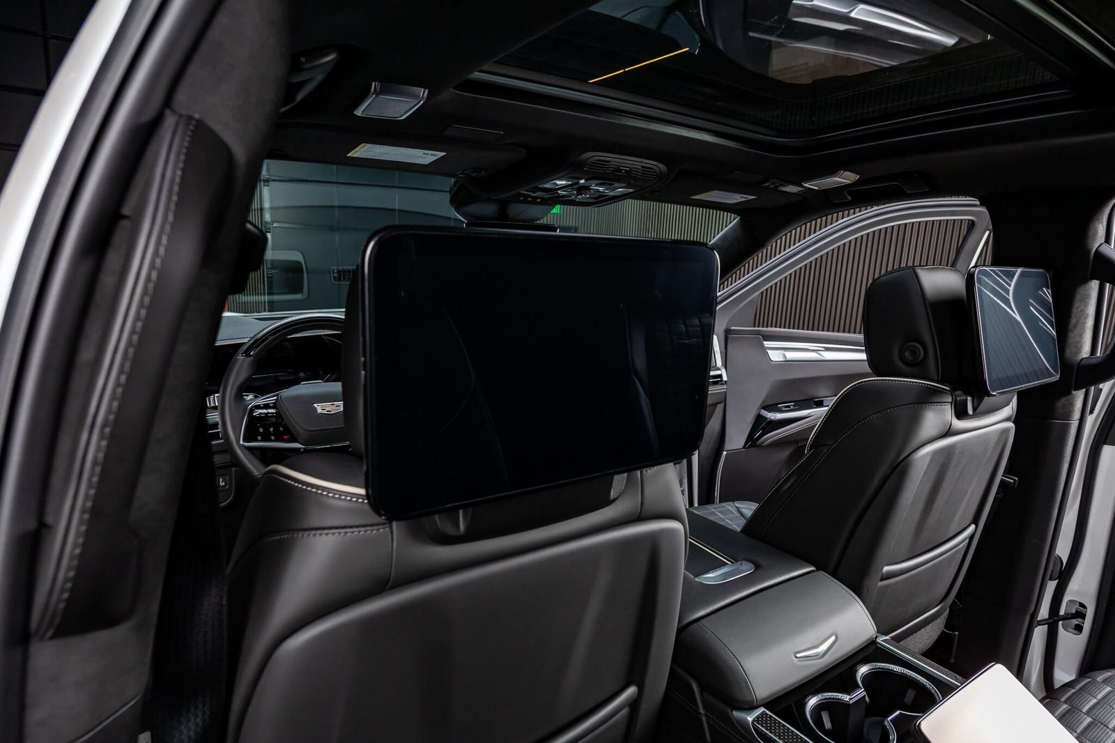 Used 2025 Cadillac Escalade V AWD/4WD image 33