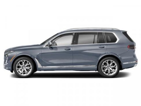 Used 2024 BMW X7 xDrive40i image 3
