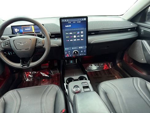 Used 2024 Ford Mustang Mach-E Premium image 10